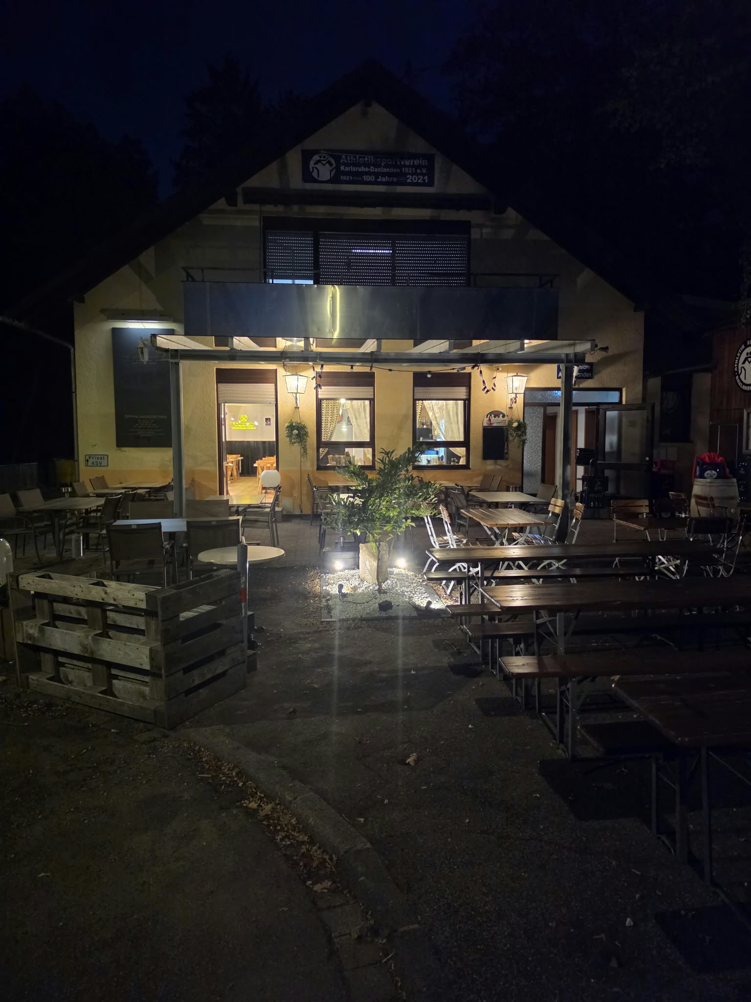 Außenansicht & Terrasse